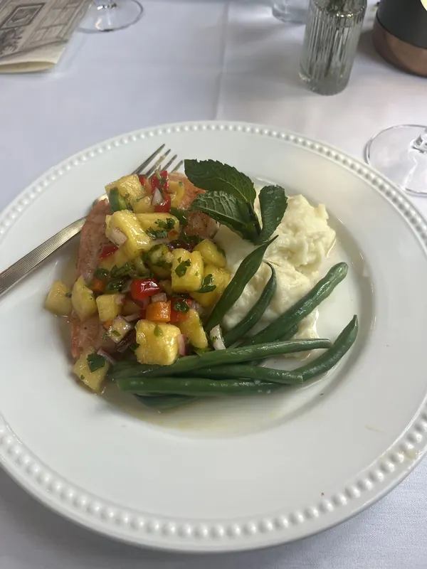 Salmon with fresh pineapple salsa, haricots verts and pommes pur&eacute;e